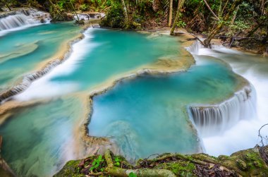 derin orman şelale, huay mae khamin, kanchanaburi, Tayland