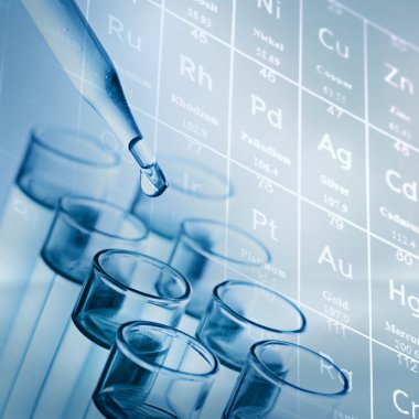 bilim laboratuvar test tüpleri periyodik tablo arka plan ile