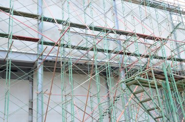 İnşaat alanında iskele