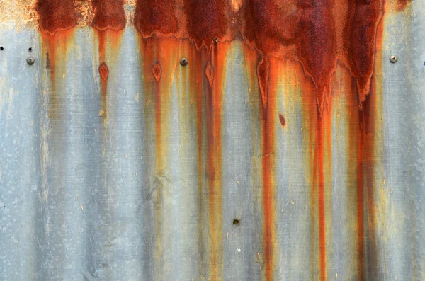Rusty pared de metal corrugado — Foto de Stock