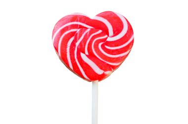 Beyaz arka plan üzerinde izole renkli lolipop kalp