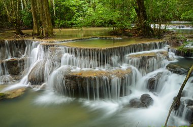 derin orman şelale, huay mae khamin, kanchanaburi, Tayland