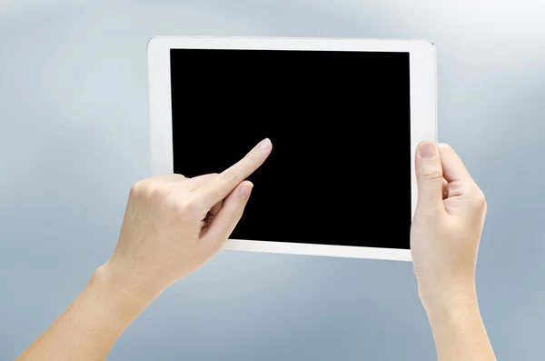 Mão mulher segurando o tablet telefone isolado no fundo branco — Fotografia de Stock