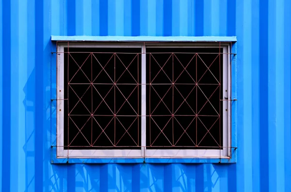 Fenêtres de bureau de récipient bleu — Photo