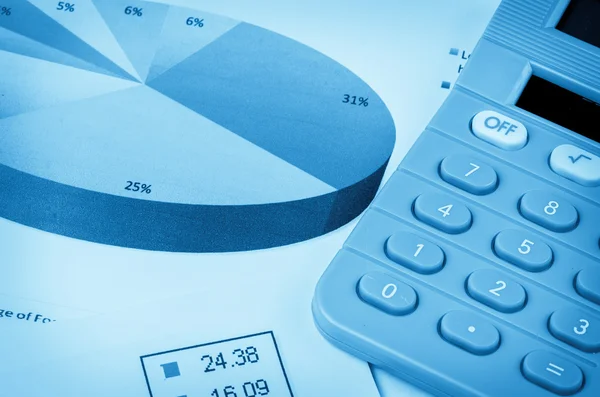 Calculator and graph , business analysis — Stock Photo, Image