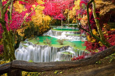derin orman şelale, huay mae khamin, kanchanaburi, Tayland