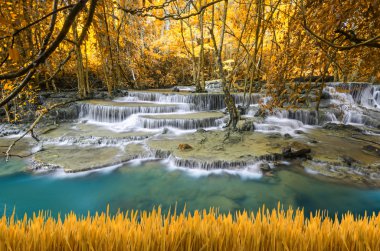 derin orman şelale, huay mae khamin, kanchanaburi, Tayland