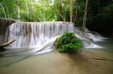 derin orman şelale, huay mae khamin, kanchanaburi, Tayland