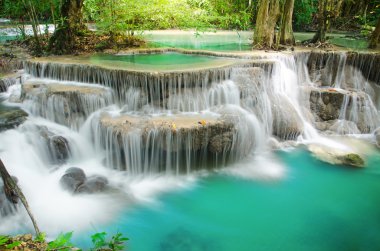 derin orman şelale, huay mae khamin, kanchanaburi, Tayland