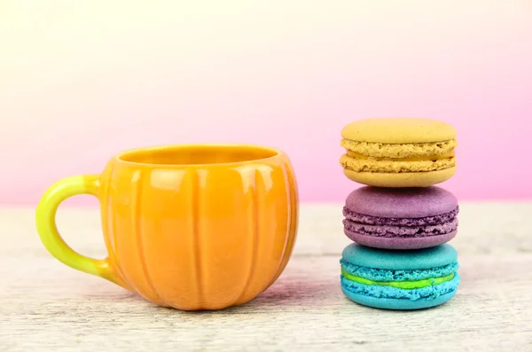 휴식 시간에 대 한 다채로운 macarons — 스톡 사진