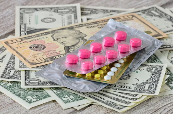 Drugs and dollars money — Stock Photo, Image