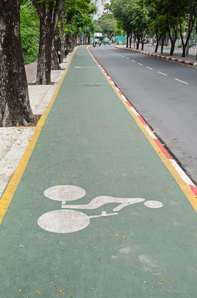 Cartel de bicicleta en la carretera — Foto de Stock