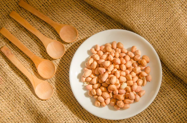 Beans in white dish — Stock Photo, Image