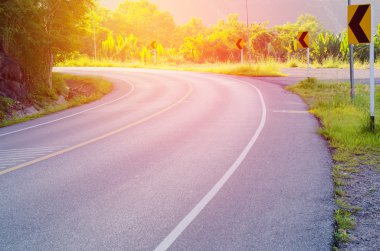eğri yol