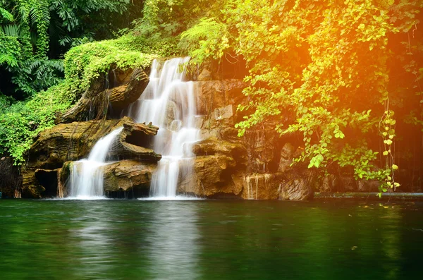 Air terjun buatan — Stok Foto