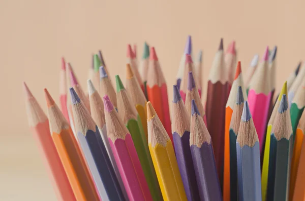 Färg pennor som bakgrund — Stockfoto