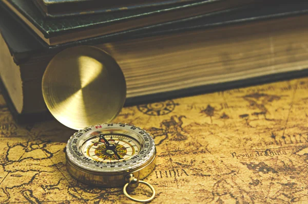 Compass on old map — Stock Photo, Image