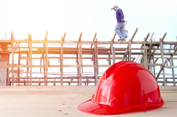 建設現場の安全ヘルメット — ストック写真