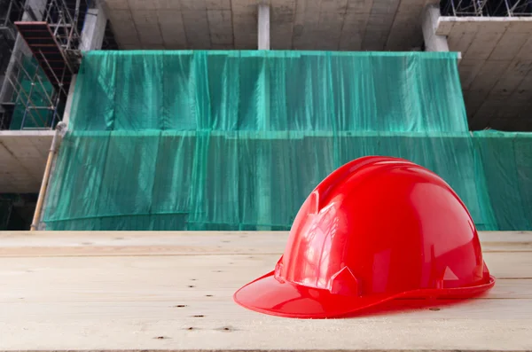 Casco di sicurezza in cantiere — Foto Stock