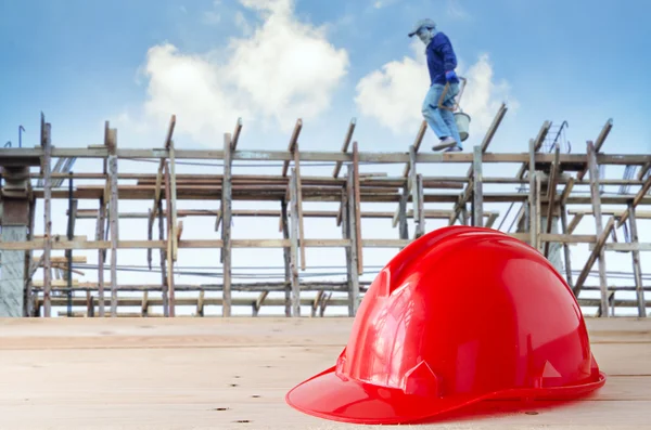 Casco de seguridad en obra —  Fotos de Stock