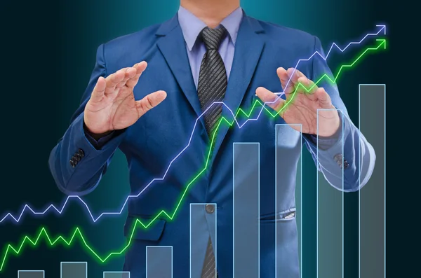 Ação homem de negócios no gráfico de negócios tela virtual — Fotografia de Stock