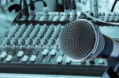 mikrofon ses konsol arka plan karıştırma ile