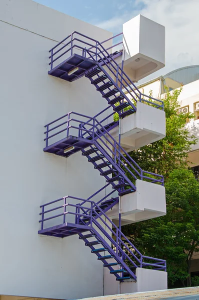 Außentreppe zum Brandschutz — Stockfoto