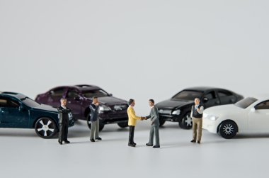 minyatür işadamı takım sözleşmesi ile paralar backgro yığını