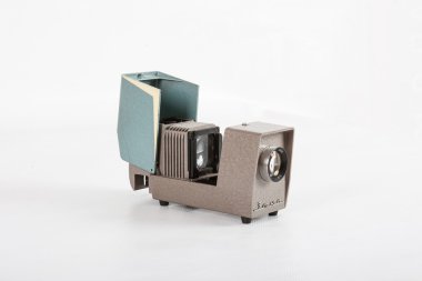 Beyaz bir arka plan üzerinde Slayt projektör