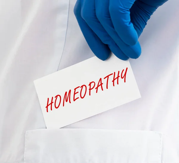Homeopathie Wortkonzept Der Hand Des Arztes Alternative Medizin — Stockfoto