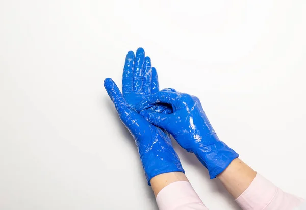 聴診器付き手袋の医師の手 白い背景に医療検査の概念 洗濯のルール — ストック写真