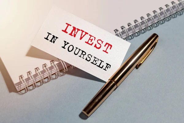 Investi Stesso Iscrizione Parole Motivanti Imprese Istruzione — Foto Stock