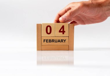 4 Şubat tarihli. Ahşap takvimde Uluslararası veya Dünya Kanser Günü.