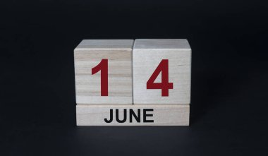 14 Haziran 'da tahta küp takvimine yazı yazılmış. Bağış günü veya bayrak günü