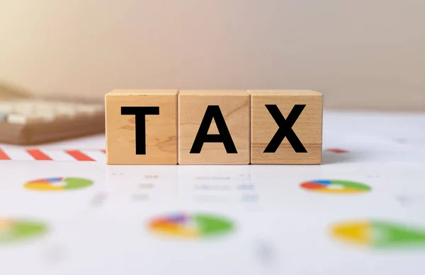 Palavra Tax Blocos Cubo Documentos Calculadora — Fotografia de Stock