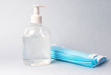 Tıbbi maske ve dezenfeksiyon için dezenfektan kullanın..