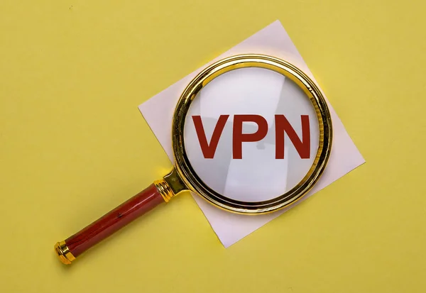 Vpn Ακρωνύμιο Επιγραφή Μέσα Από Μεγεθυντικό Φακό Ιδιωτικό Δίκτυο — Φωτογραφία Αρχείου