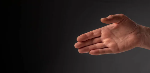 Empresário Outsretched Sua Mão Para Aperto Mão Vista Lateral — Fotografia de Stock