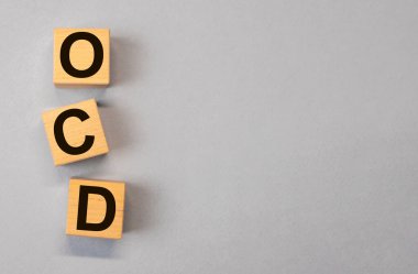 Obsesif kompulsif bozukluk, zihinsel bozukluk. Psikolojik konsept. Saplantılı bir hastalık.