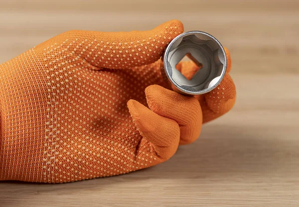 Hex soketi, altıgen metal baş erkek elinde inşa aracı için