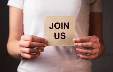 Kağıt üzerinde bize katıl. Yeni üyeler, aboneler için mesaj.