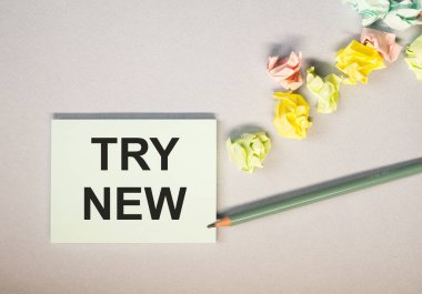 Yeni metin, kağıt üzerinde mesaj deneyin. Öğrenme ve iş dünyasındaki motivasyon