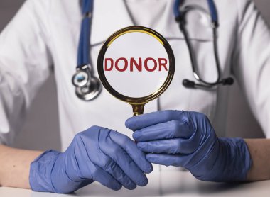 Bağışçı kelimesi. Kan ve organ bağışı konsepti