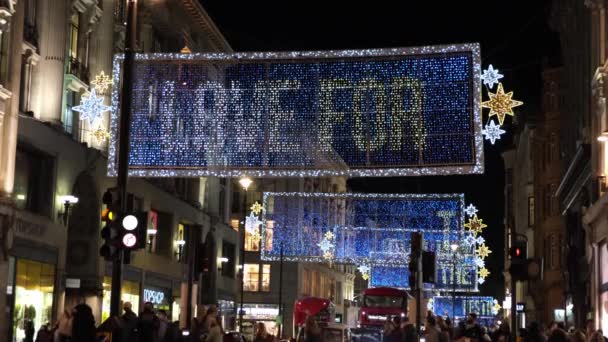 London Storbritannien November 2020 Oxford Circus Julbelysning För Att Hedra — Stockvideo