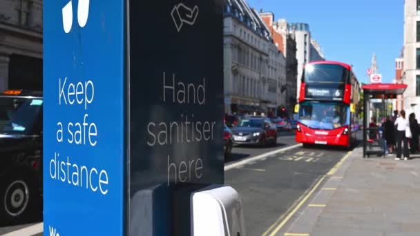 London July 2021 Close Covid Sign Asking People Social Distance — Stock Video