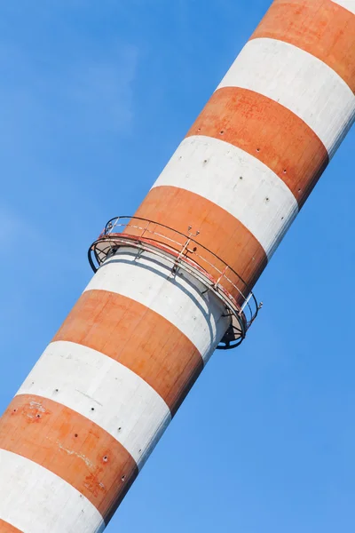 Red and white chimney — Stock Photo, Image