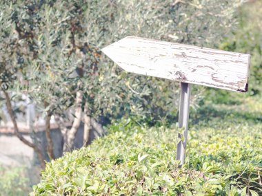 Giriş tabela çitleri