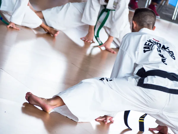 Master öğrencileri eğitiyor