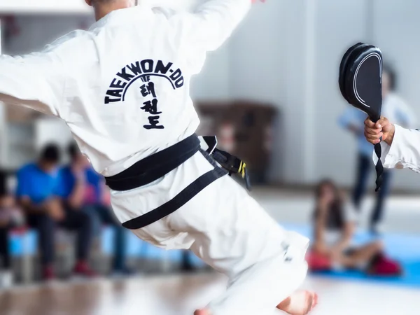 Pontapé voador taekwon-do Imagens Royalty-Free