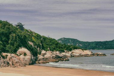 Putuo Dağı, Çin 'in Zhejiang Eyaleti' nin Zhoushan ilinin Putuo ilçesine bağlı bir dağdır.